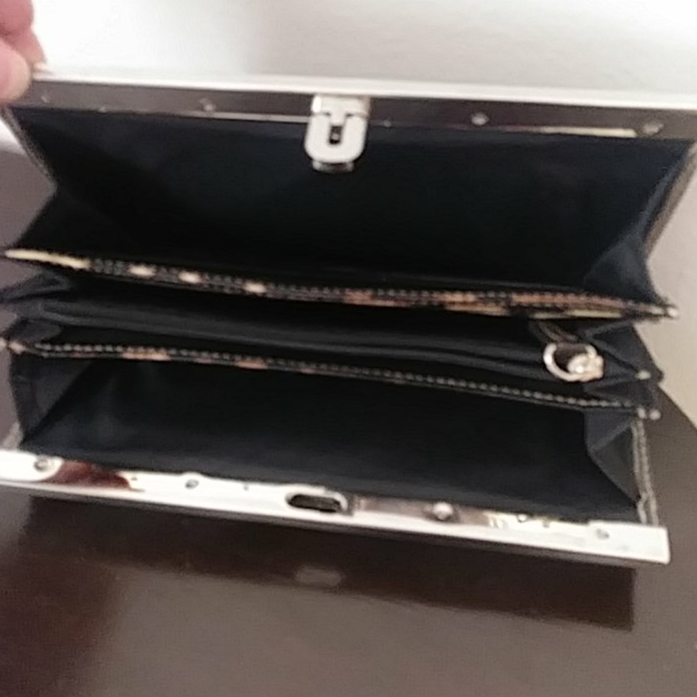 Wallet - Picture 3 of 3